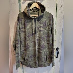 American Eagle Camouflage Olive Green Hoodie
